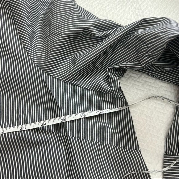 edward🖤grey Stripe Button Down Blouse Top Size 2X - Picture 8 of 10